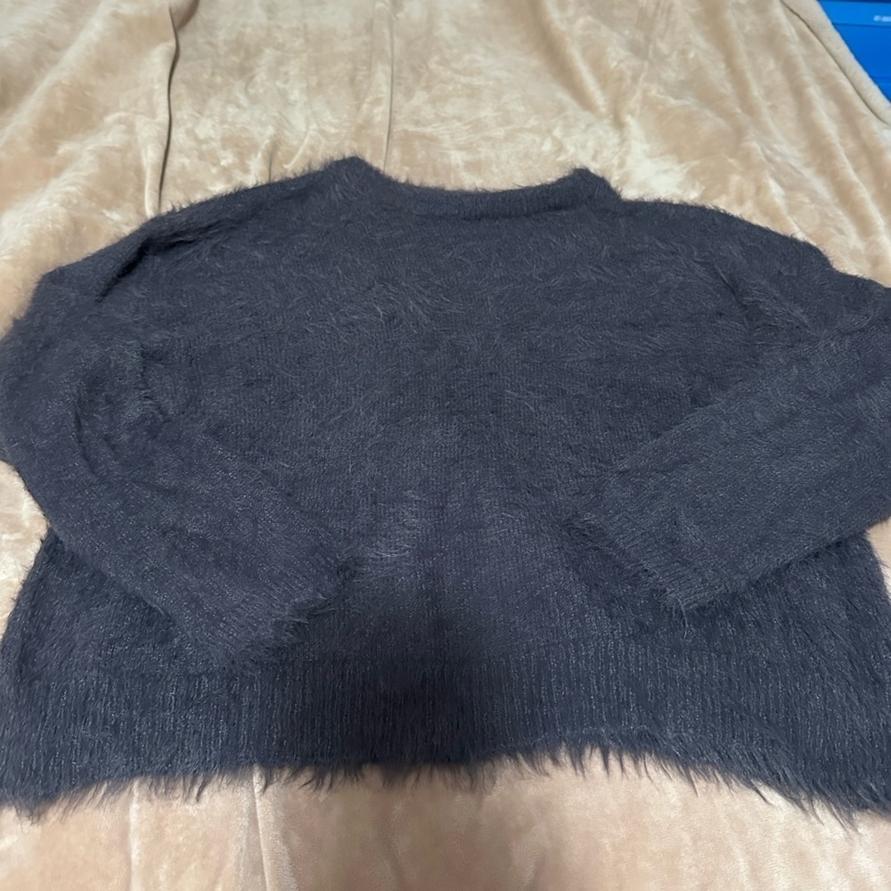 Velvet Charcoal Fuzzy Eyelash Sweater M